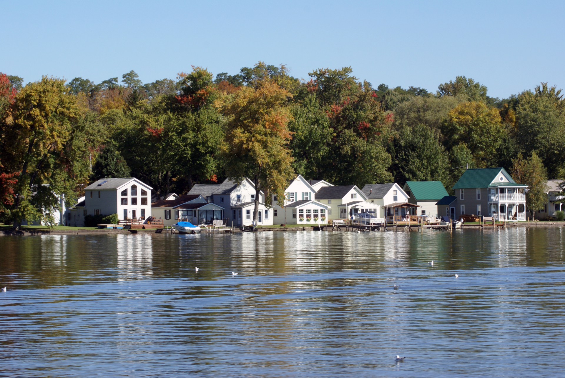 Lakeside Cottages during autumn