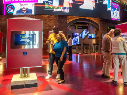 Natl-Comedy-Center lobby