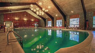 Indoor-Pool-PeeknPeakResort-LR