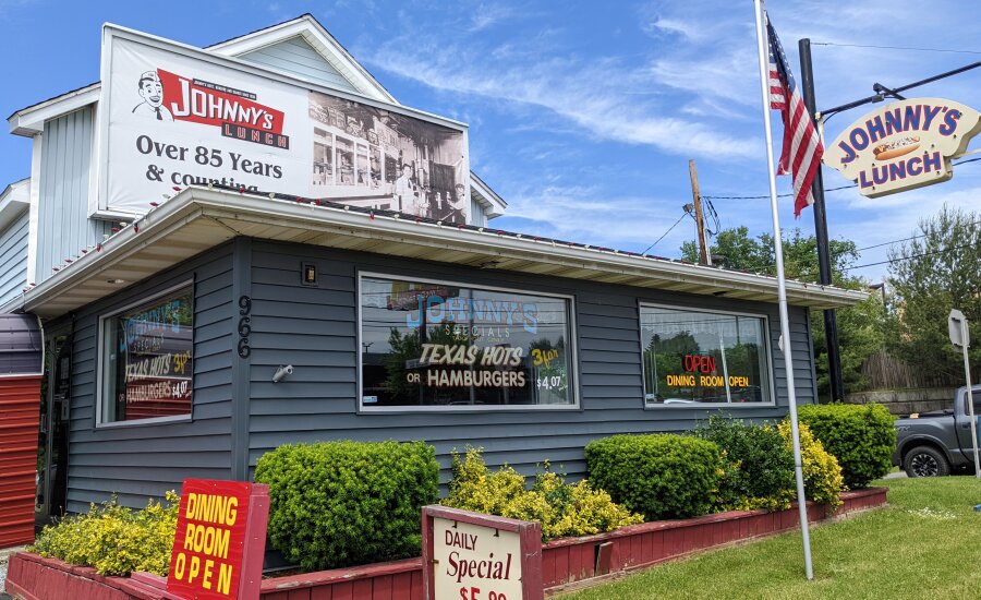 Johnny's Lunch Exterior