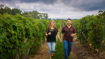 Couple walking in Lake Erie Wine Country