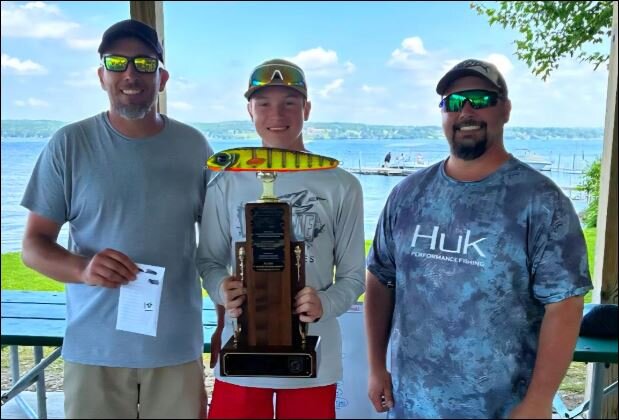 Champions, LtoR-Brandon and Gavin Guthrie, Joe Dancho - Chautauqua Musky Champions
