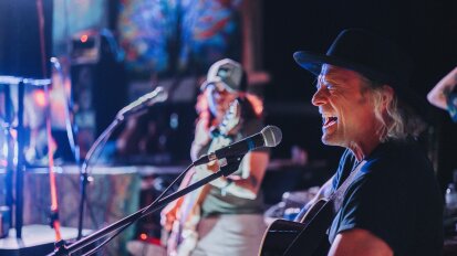 Laura & Logan of Lenny & the Landshark