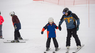 Terrain-Based-Learning-Ski-School-PeeknPeakResort-LR