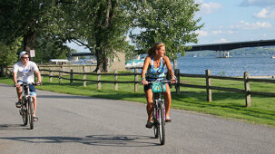 Riding-Bicycles-Along-Chautauqua-Lake-Bemus-Point-NY-LR