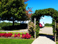 Arch at Merritt Estate Winery