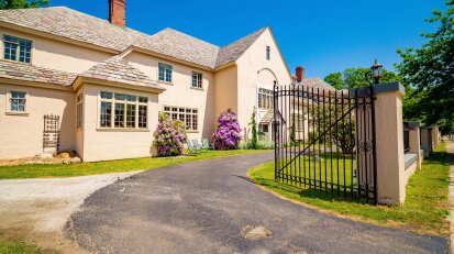 Hamilton Mansion Driveway