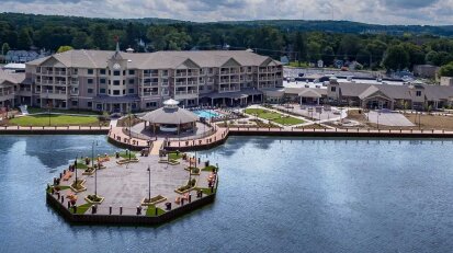 Chautauauqa Harbor Hotel