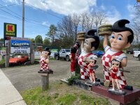 Lakeview Big Boy Statues