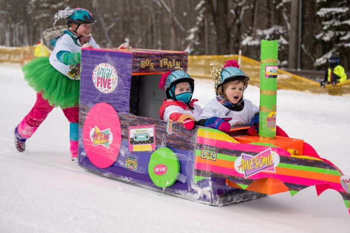 Peek'n Peak Cardboard Box Derby