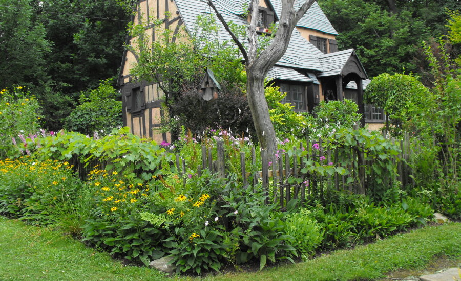 Lana's Little House
