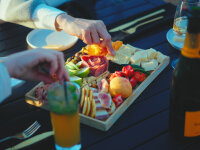 Charcuterie and drinks at Drift at Hideaway Bay