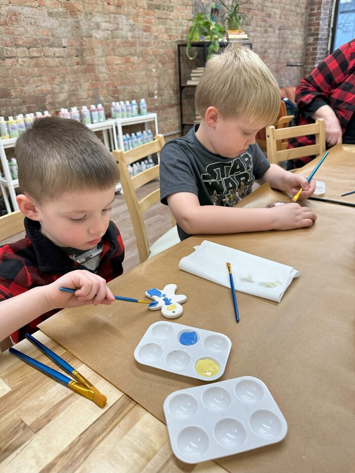 Pearl City Clayhouse kids painting