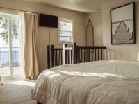 Hideaway Bay Resort bedroom