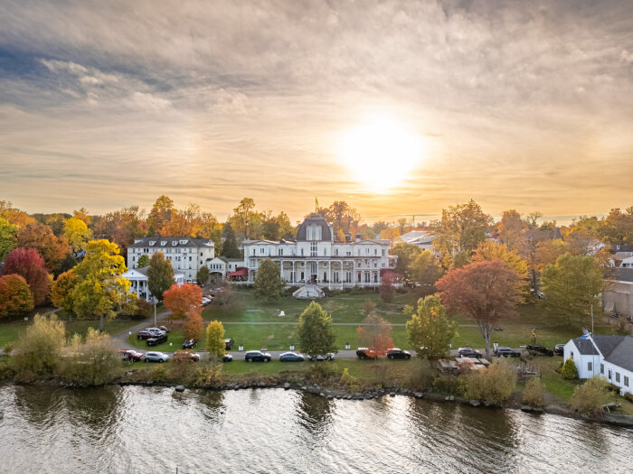 Fall Athenaeum Hotel