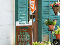 Heron Farm Store Sign